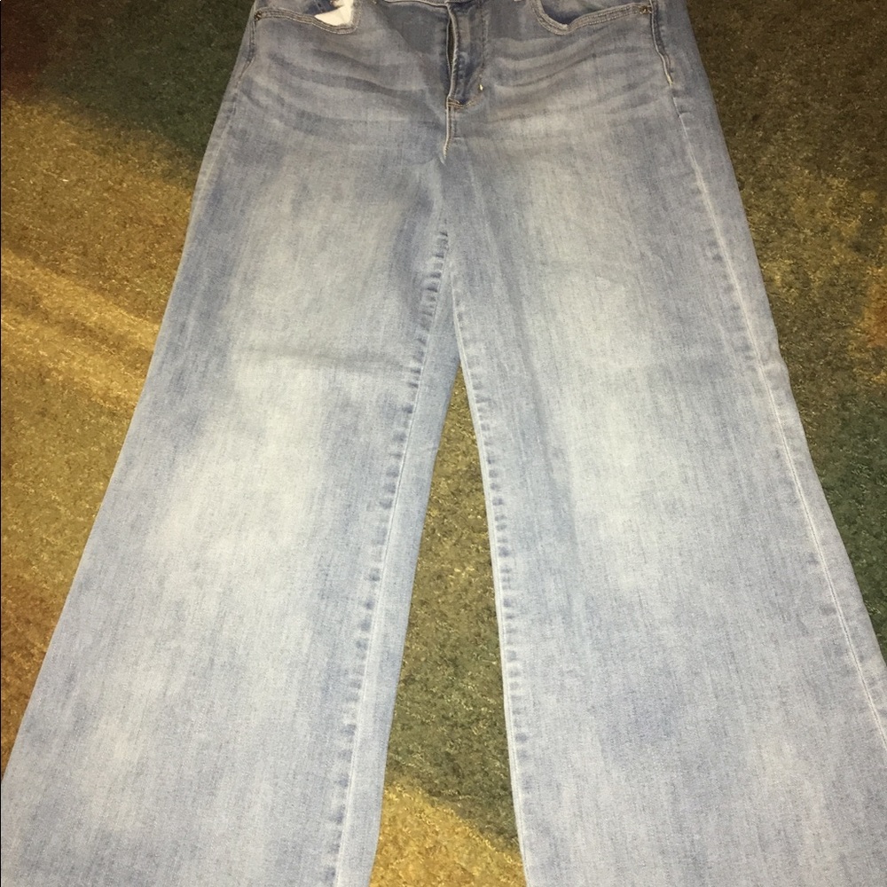 AE WIDE LEG 14SHORT